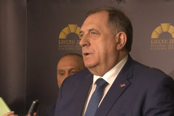 Predsjednik SNSD Milorad Dodik najavljuje direktan povrat novca građanima od akciza na naftu.