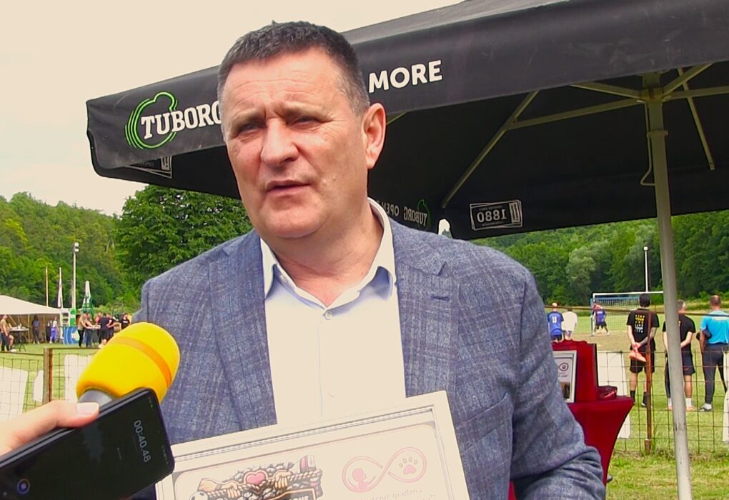 Predsjednik stranke Volja Naroda RS dr Vlado Đajić na humanitarnoj manifestaciji porodice Batar