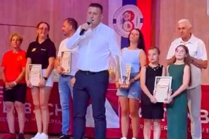 Vlado Đajić na folklornoj manifestaciji sa srpskom dijasporom u Italiji.