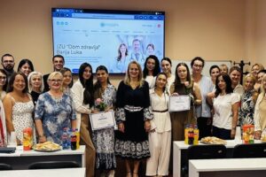 Dodjela sertifikata medicinskim sestrama nakon završene edukacije u Domu zdravlja Banja Luka.